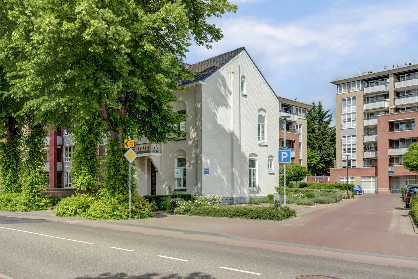 Bekijk foto 2 van Banebergpassage 2