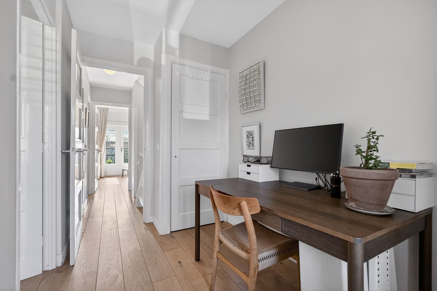 Spacious family home with 5 bedrooms and garden studio in Amstelveen Elsrijk — 25