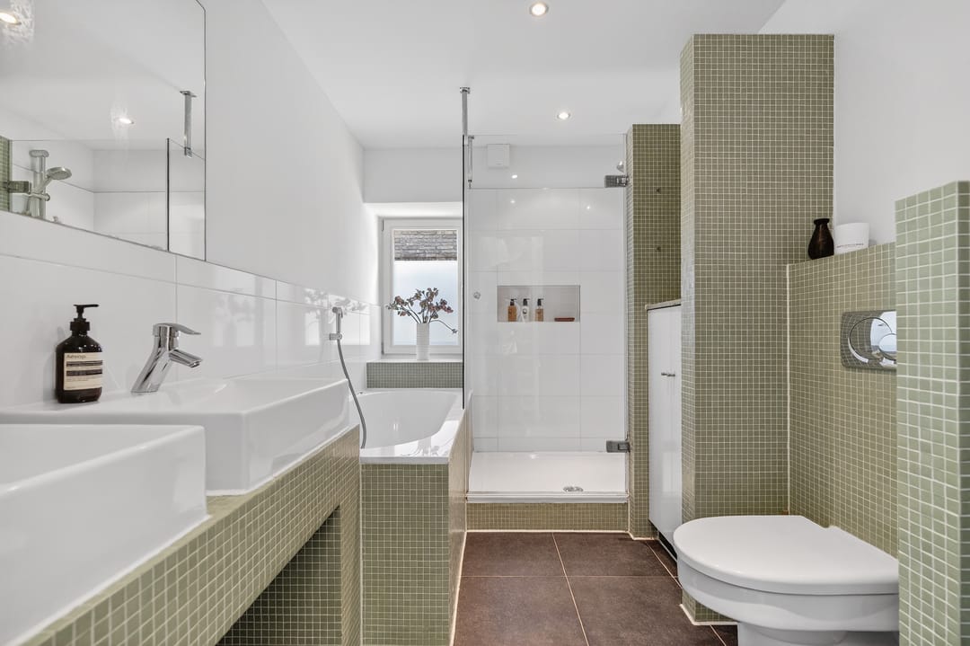 Spacious family home with 5 bedrooms and garden studio in Amstelveen Elsrijk — 26