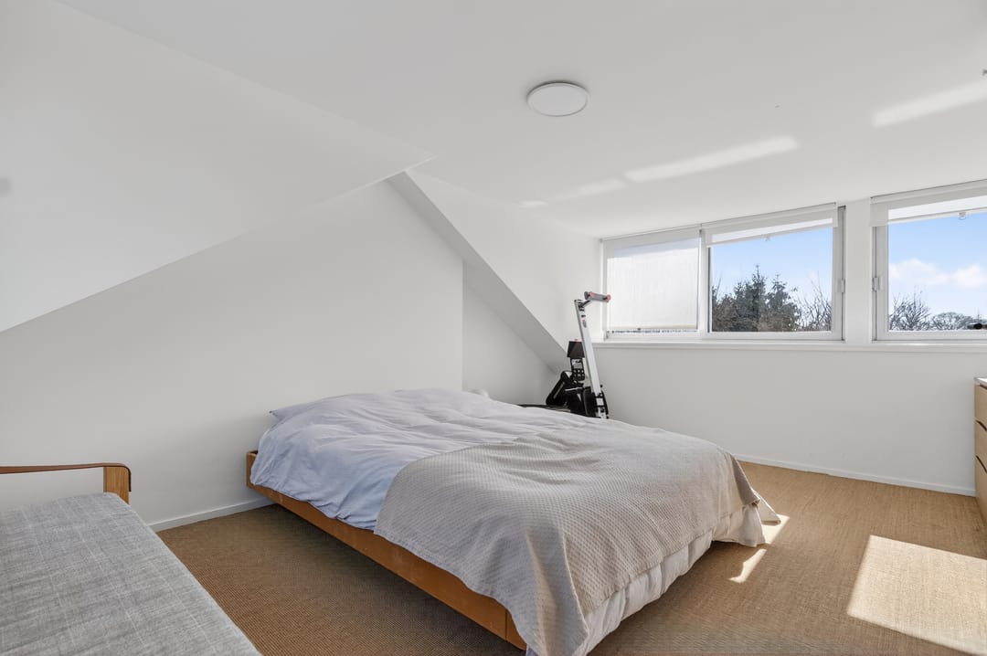 Spacious family home with 5 bedrooms and garden studio in Amstelveen Elsrijk — 31
