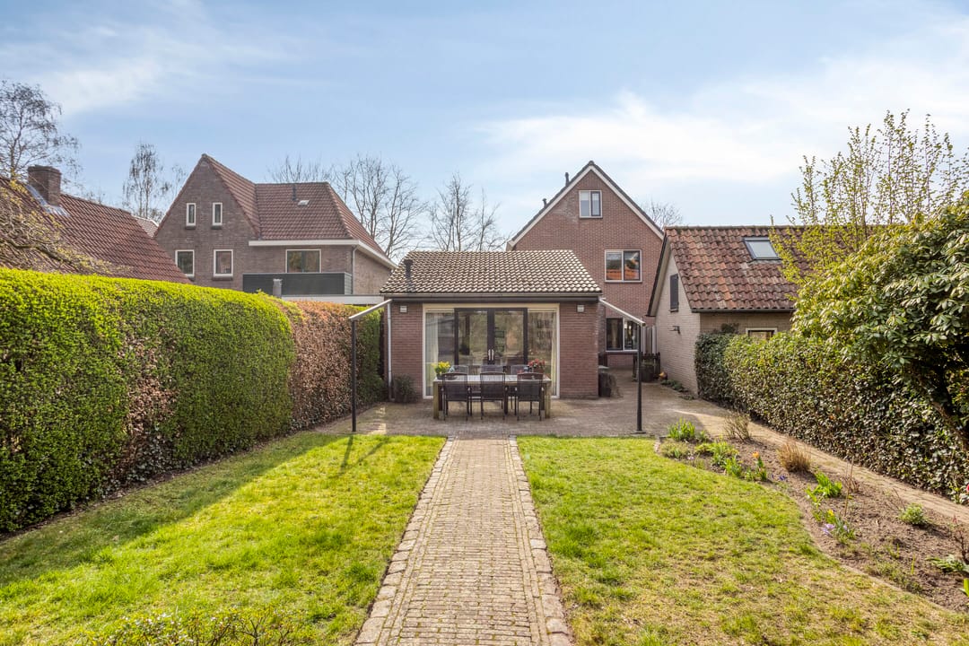 Photo 32 of Stationsstraat 49