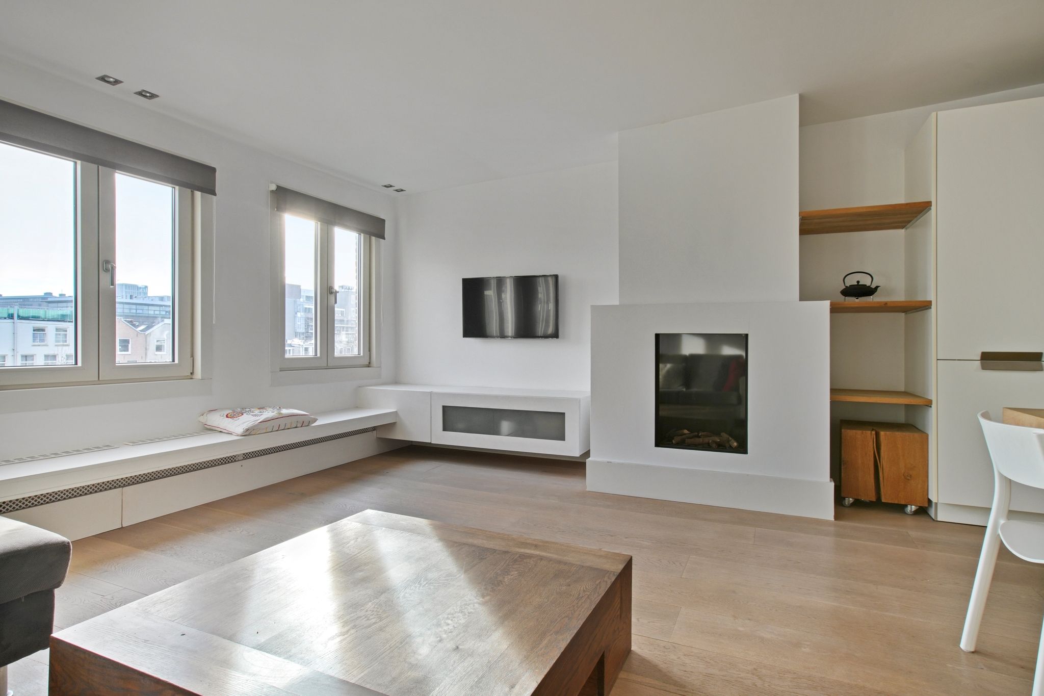Historic Canal Loft in Prime Amsterdam Location — 12