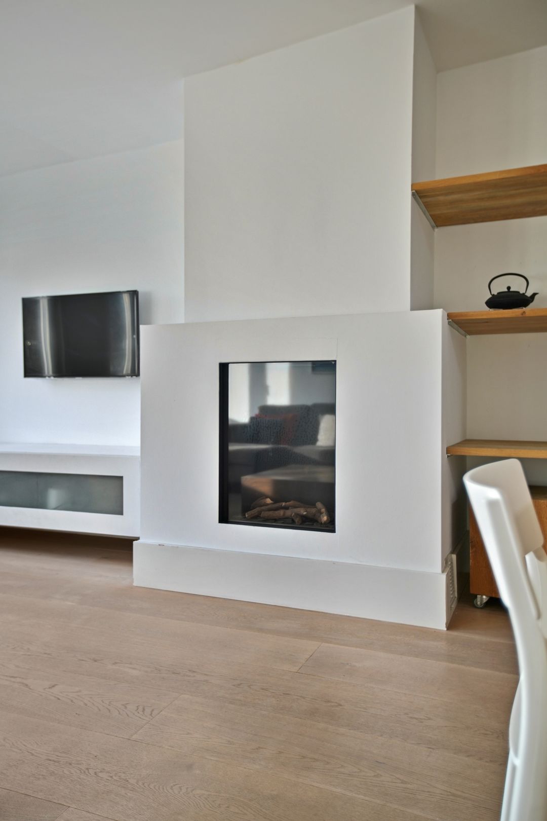 Historic Canal Loft in Prime Amsterdam Location — 13