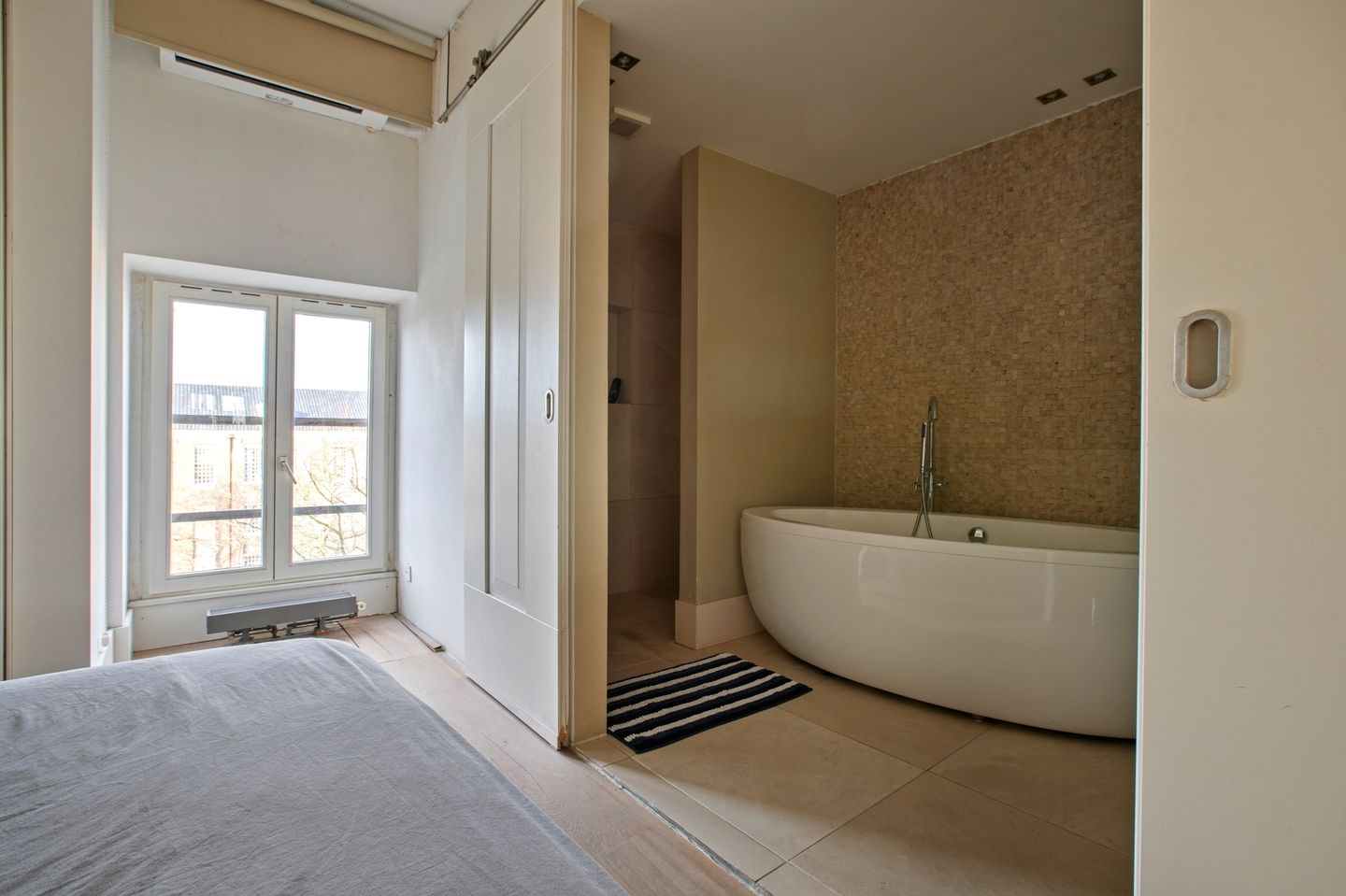 Historic Canal Loft in Prime Amsterdam Location — 20