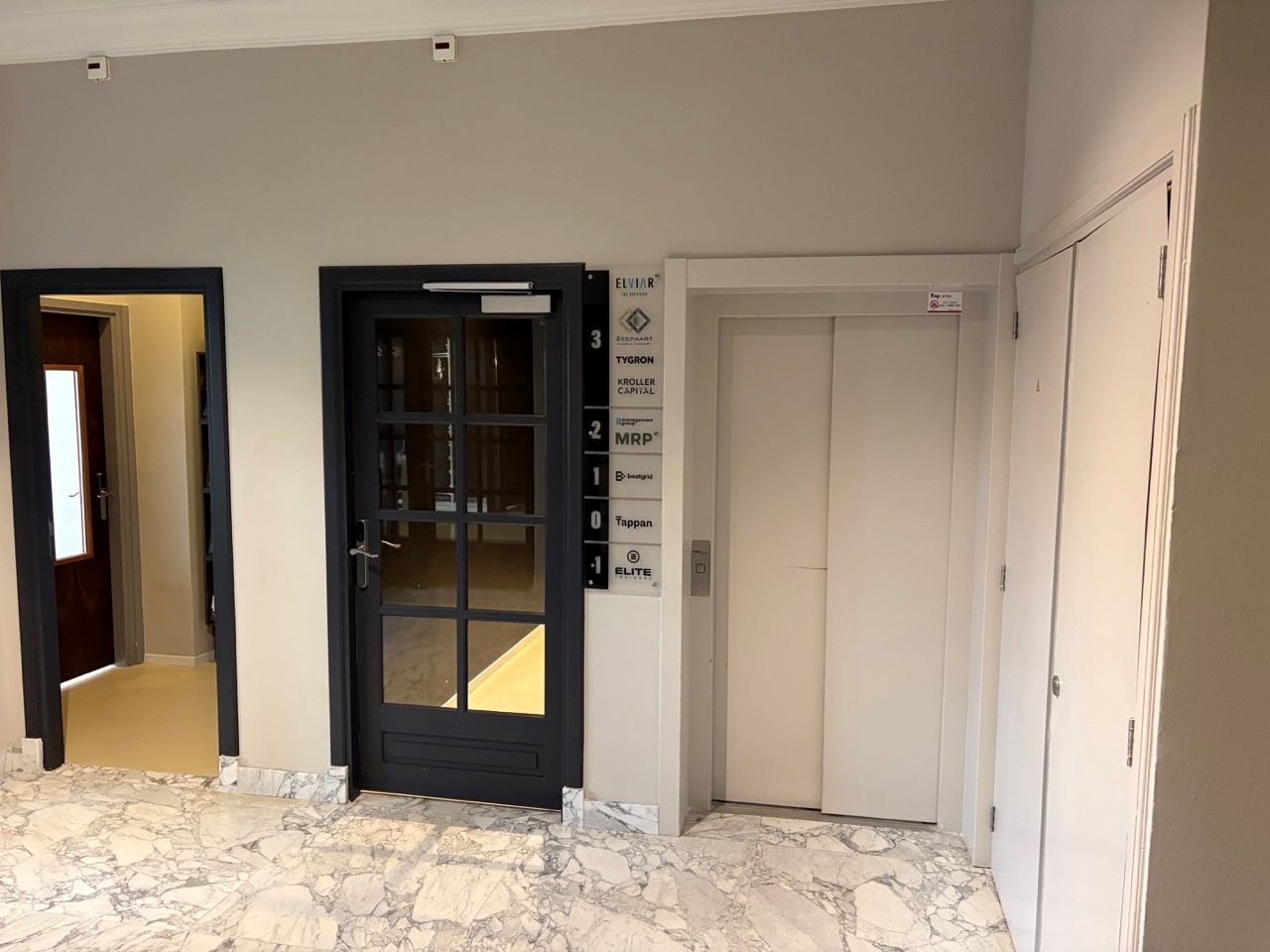 Bekijk foto 4 van Lange Vijverberg 4