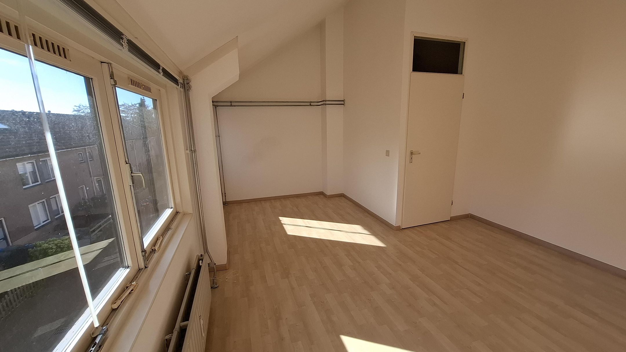 Spacious corner house with sunny garden in Rotterdam Zevenkamp — 15