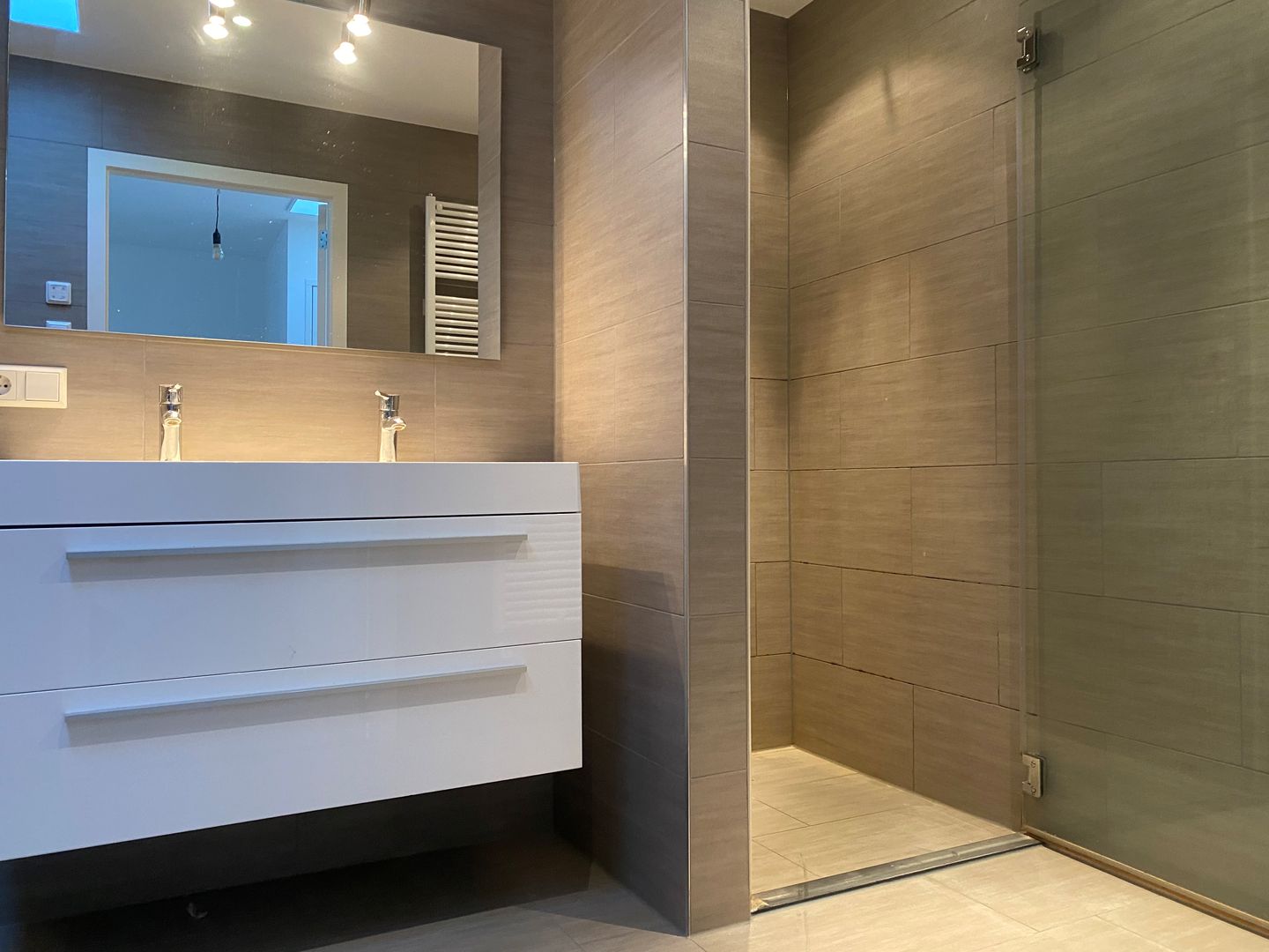 Foto 10 van Van Hoytemastraat 98-A