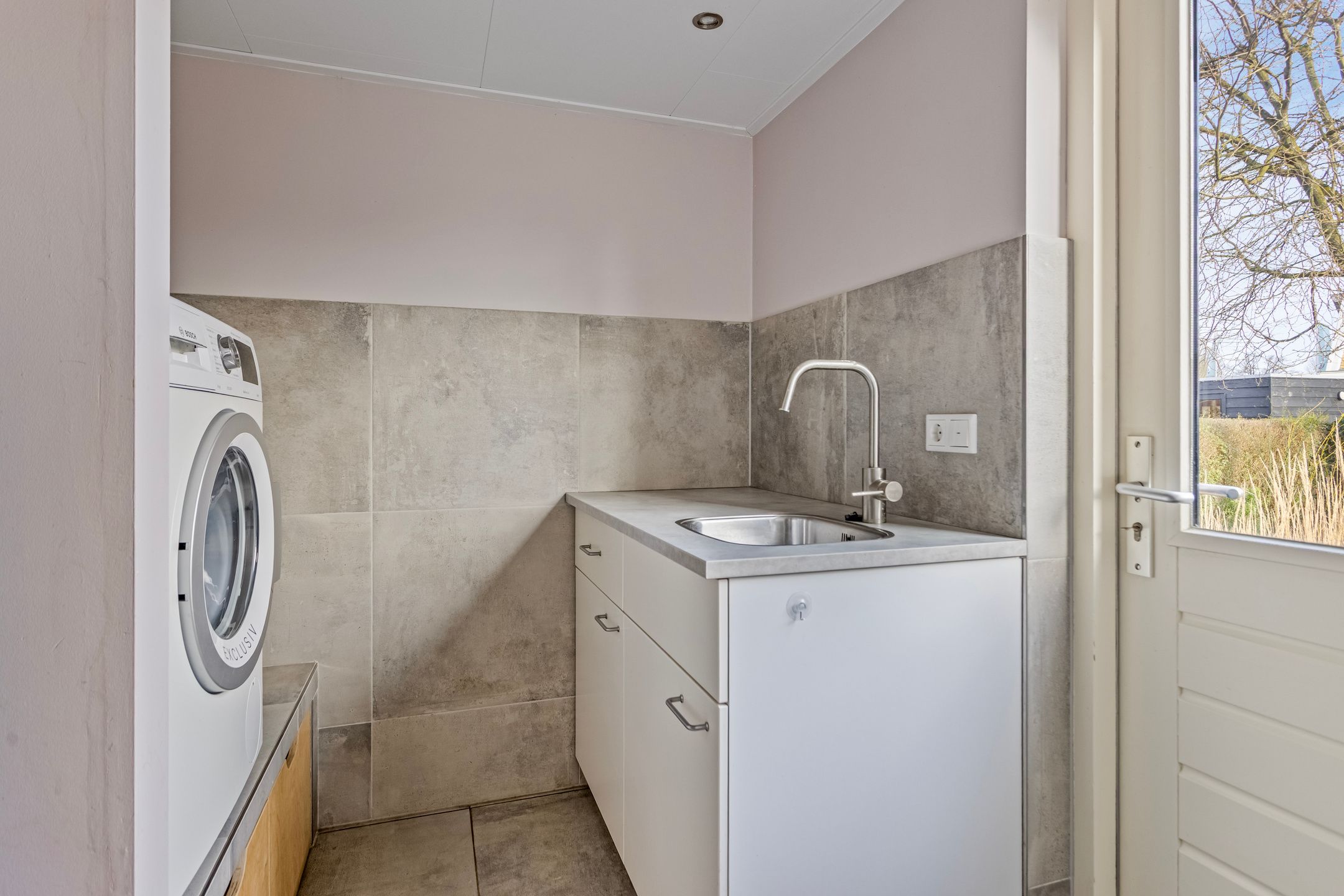 Photo 15 of Burgemeester Hoogklimmerstraat 30