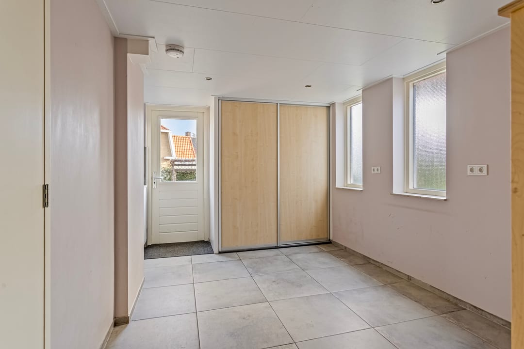 Photo 16 of Burgemeester Hoogklimmerstraat 30