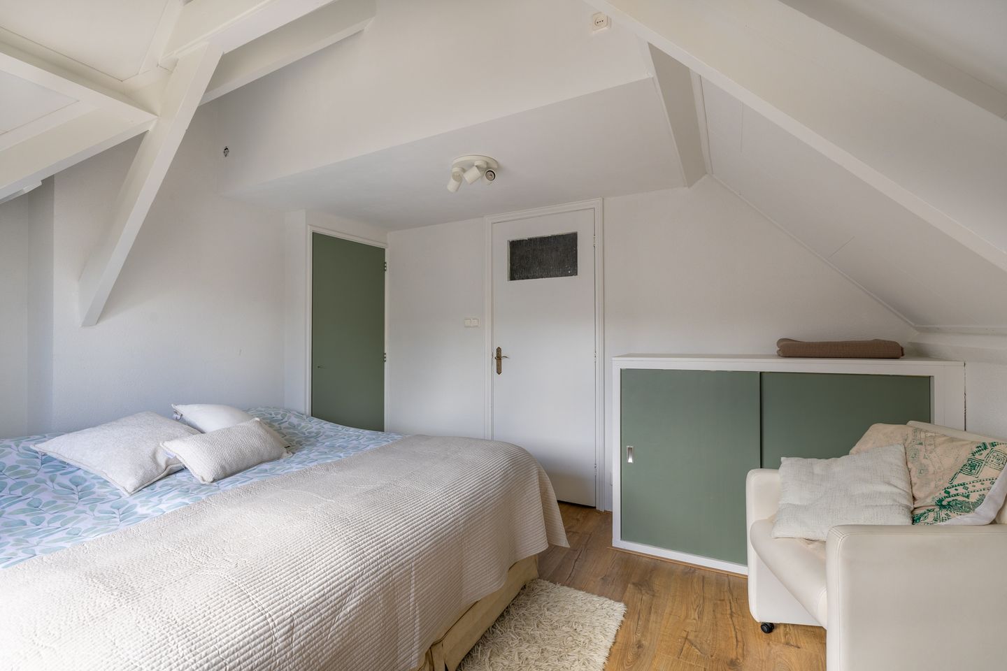 Foto 25 van Leeghwaterstraat 11