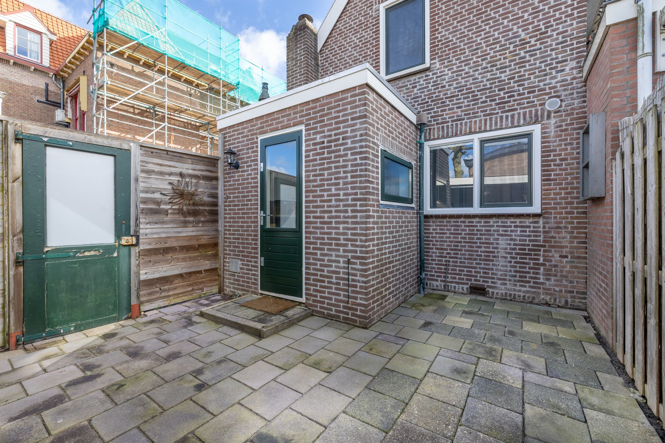 Foto 36 van Leeghwaterstraat 11