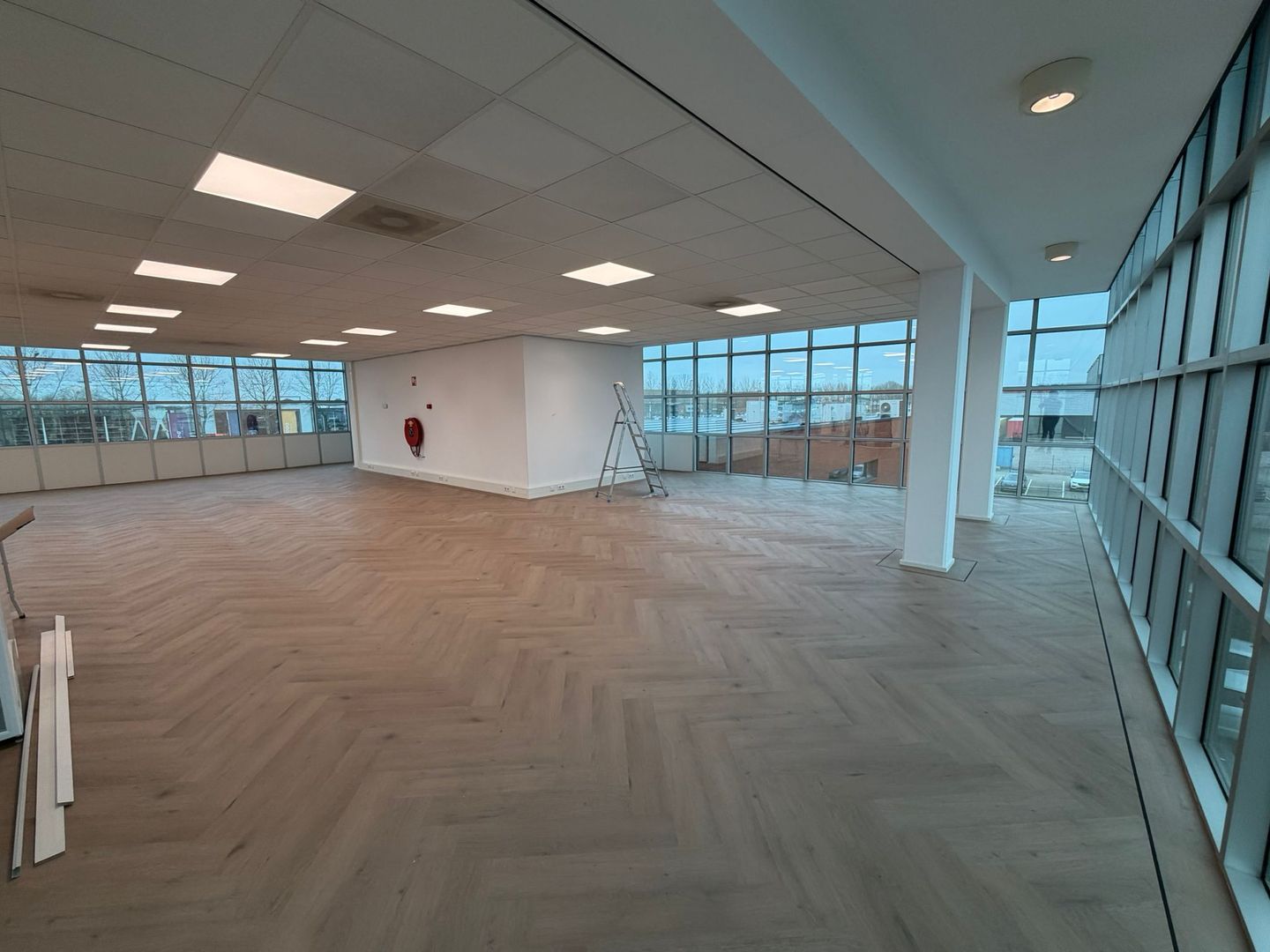 Bekijk foto 2 van Impact 75