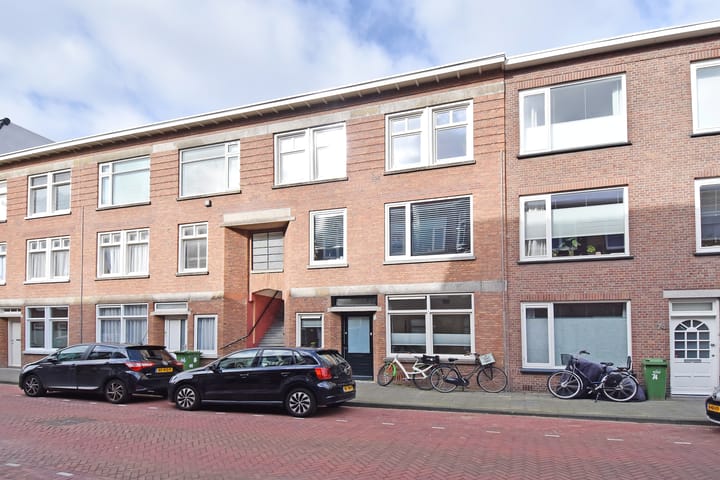 Photo 2 of Usselincxstraat 68