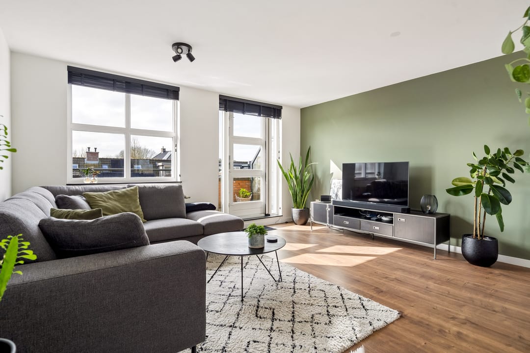 Photo 8 of Edelsteen 66