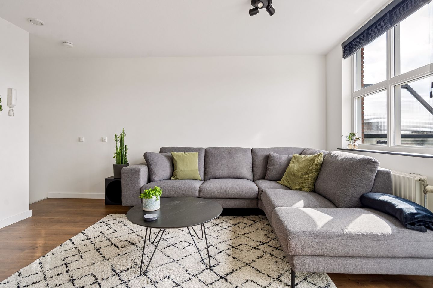 Photo 10 of Edelsteen 66