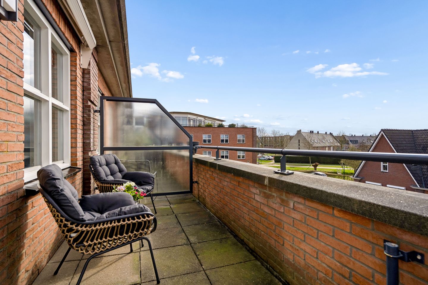 Photo 14 of Edelsteen 66