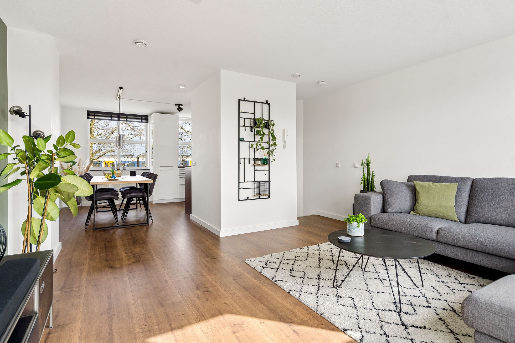 Photo 15 of Edelsteen 66