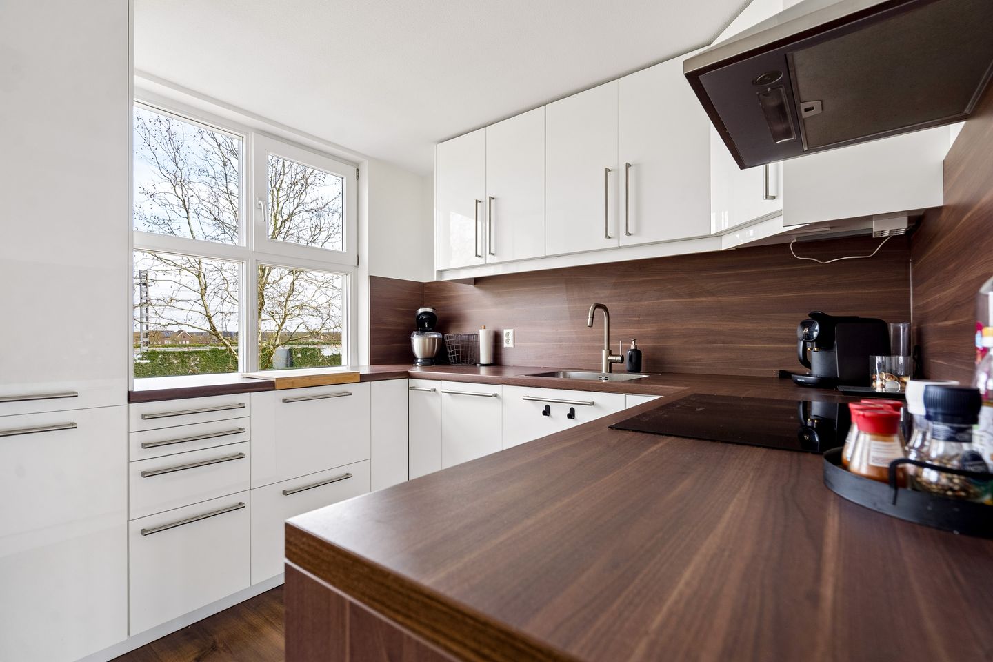 Photo 20 of Edelsteen 66