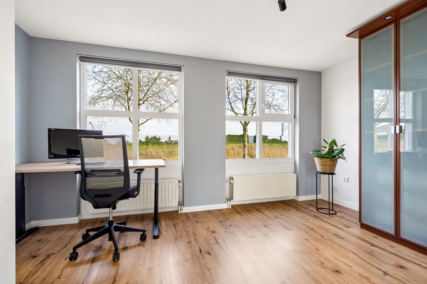 Photo 29 of Edelsteen 66