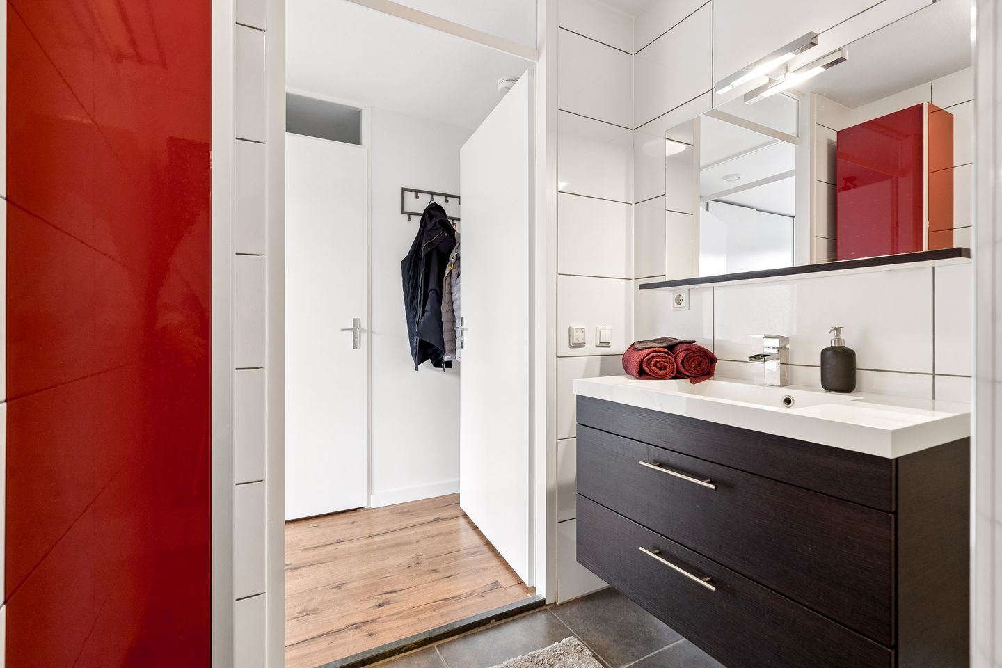 Photo 35 of Edelsteen 66