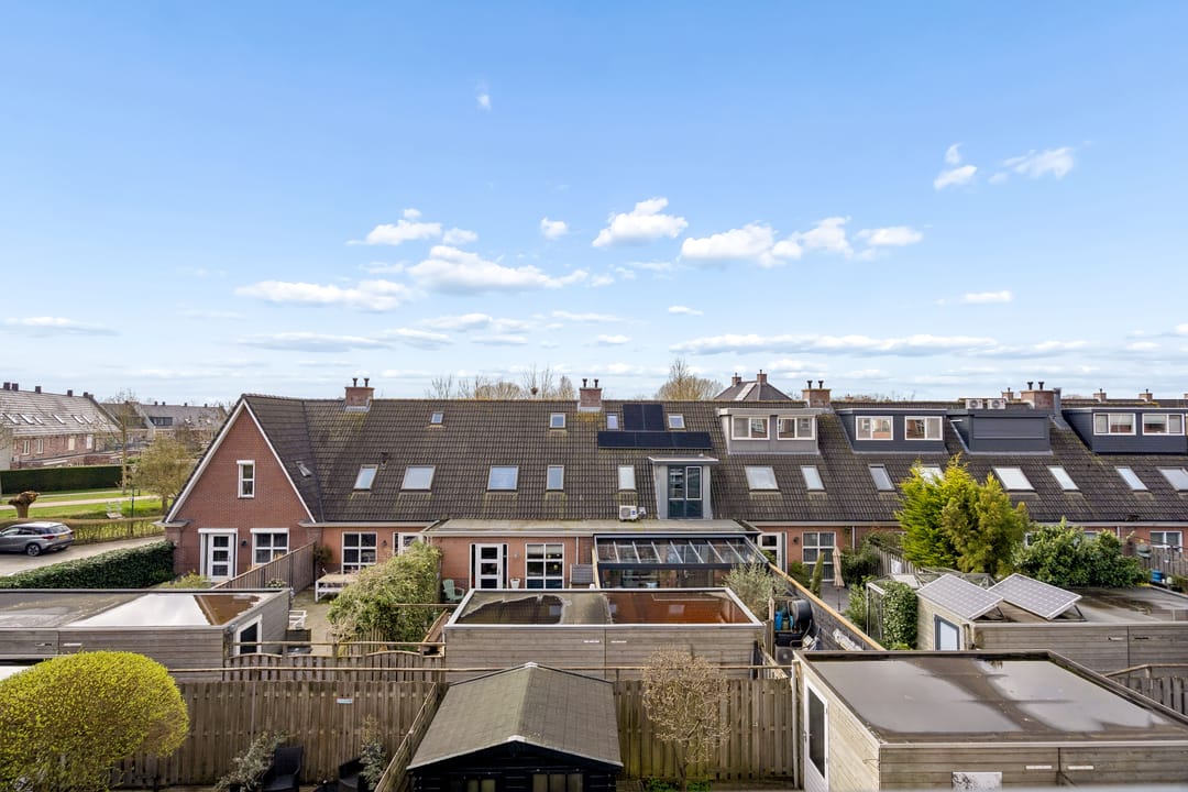 Photo 38 of Edelsteen 66