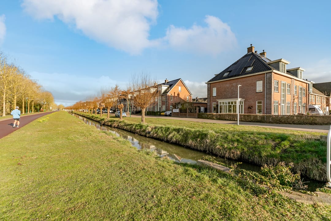 Photo 47 of Edelsteen 66