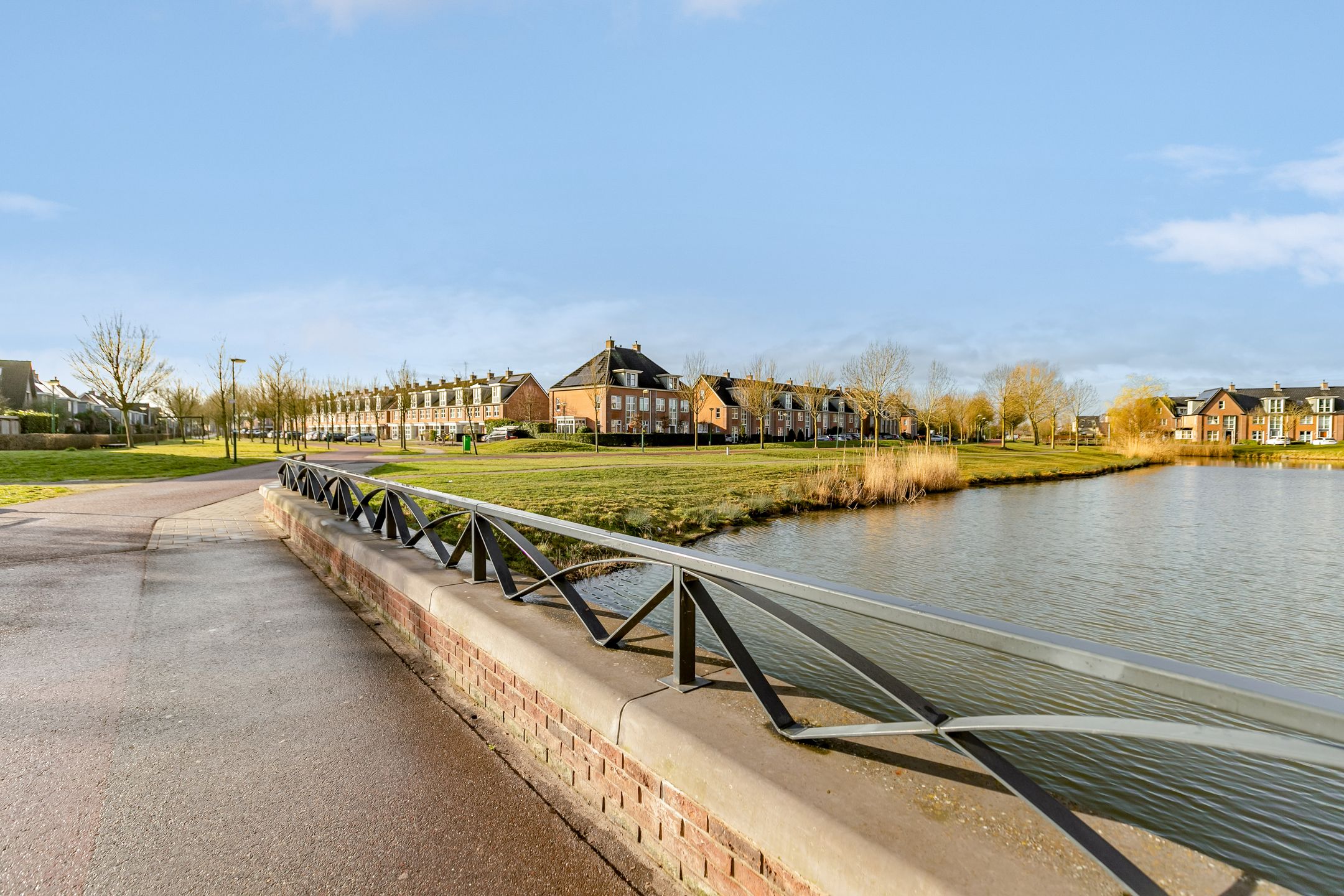 Photo 45 of Edelsteen 66