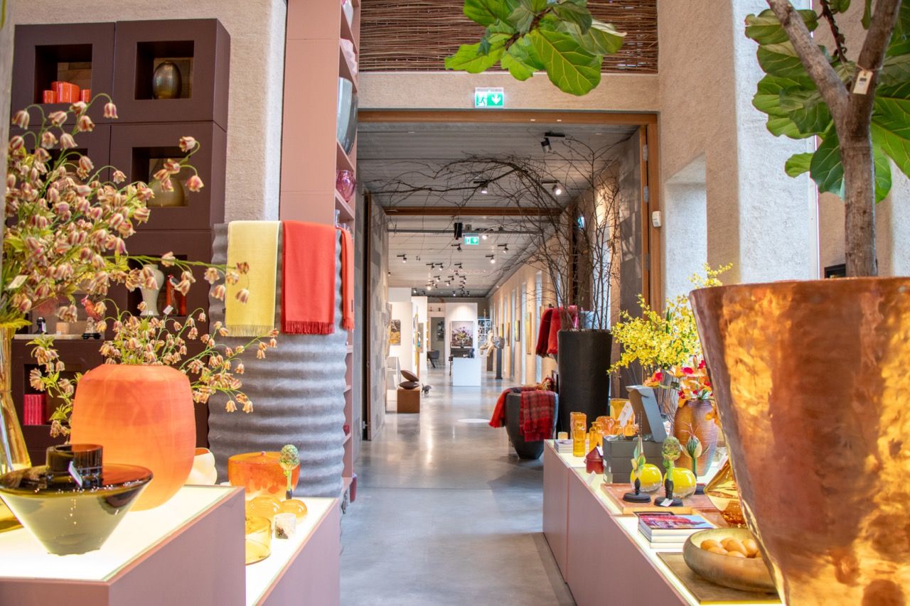 View photo 3 of Hees 4-d