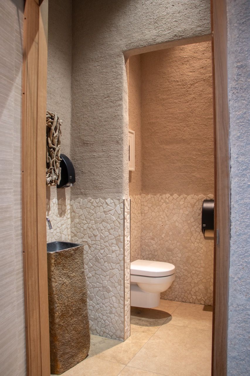 View photo 5 of Hees 4-d