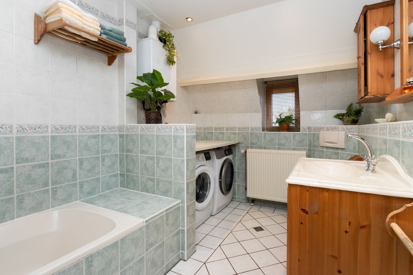 Foto 20 van Spoorlaan 8