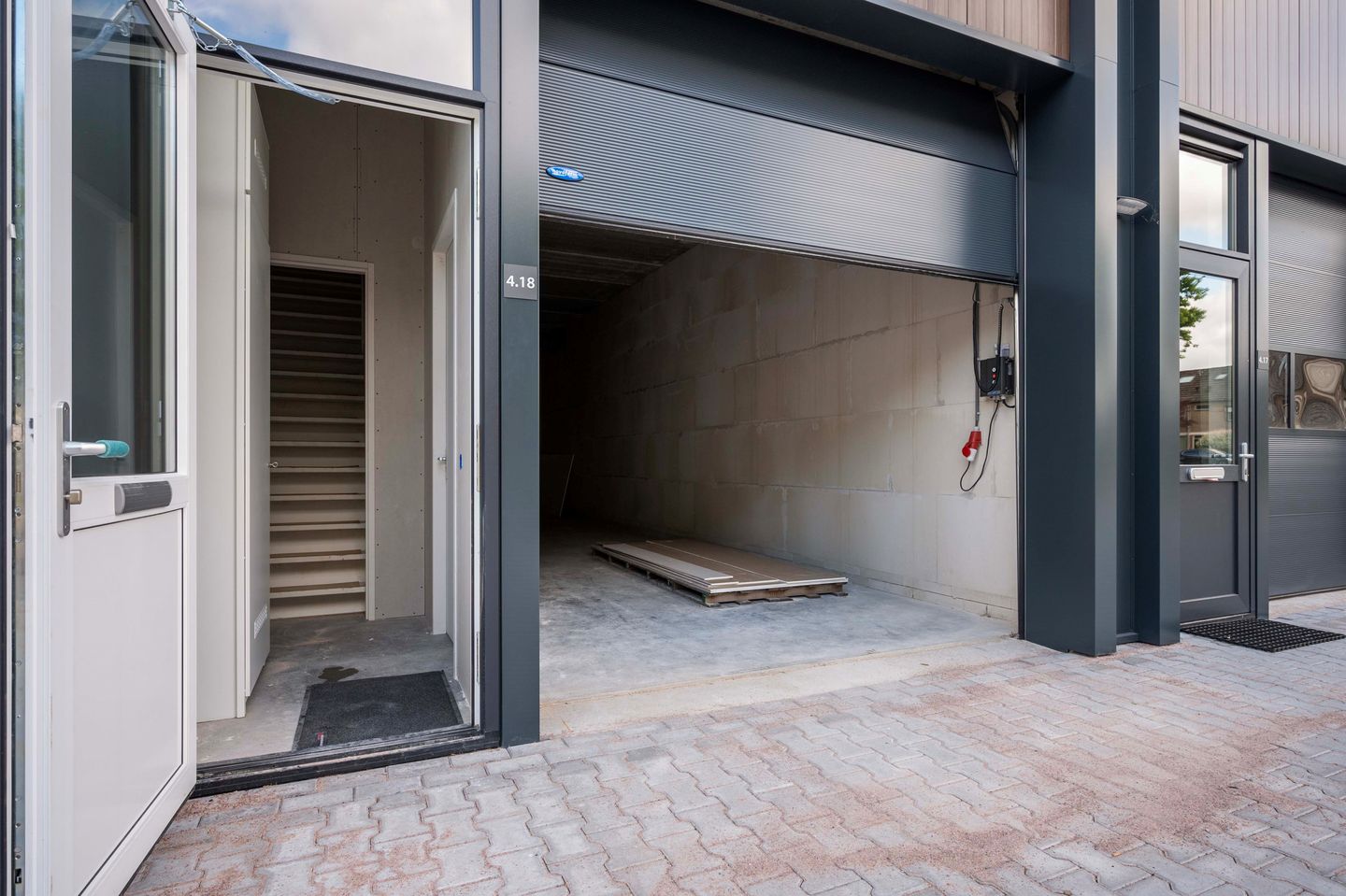 View photo 5 of Lage Kamp 4-18