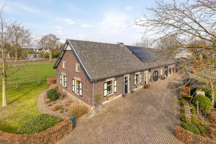 Foto 5 van van Elzenweg 1