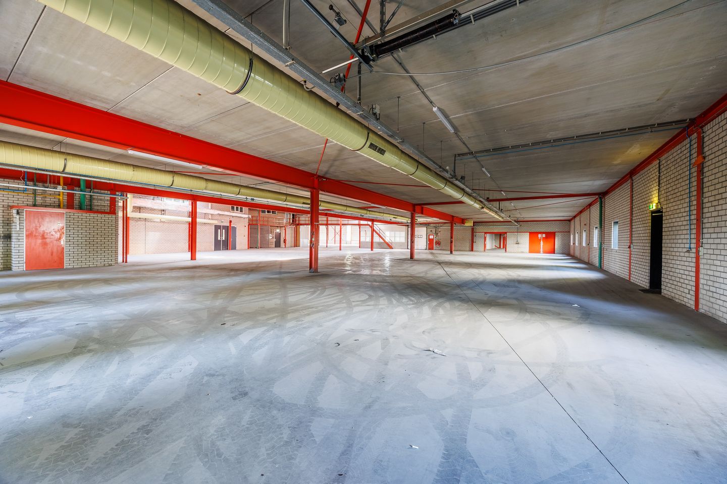 Bekijk foto 4 van Platinawerf 10