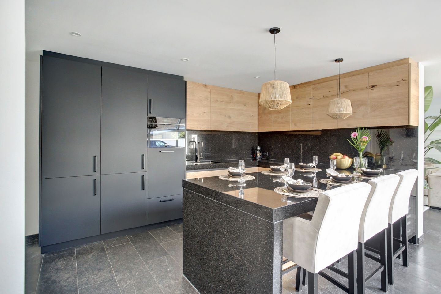 Photo 10 of Alphenseweg 23