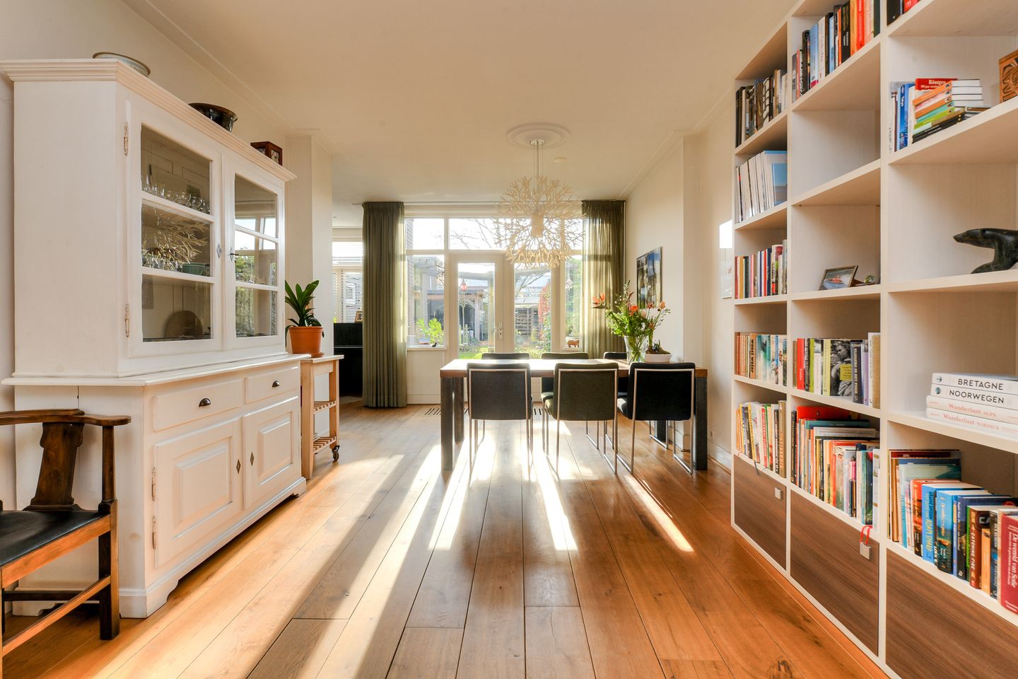 Foto 14 van Valkenierslaan 284