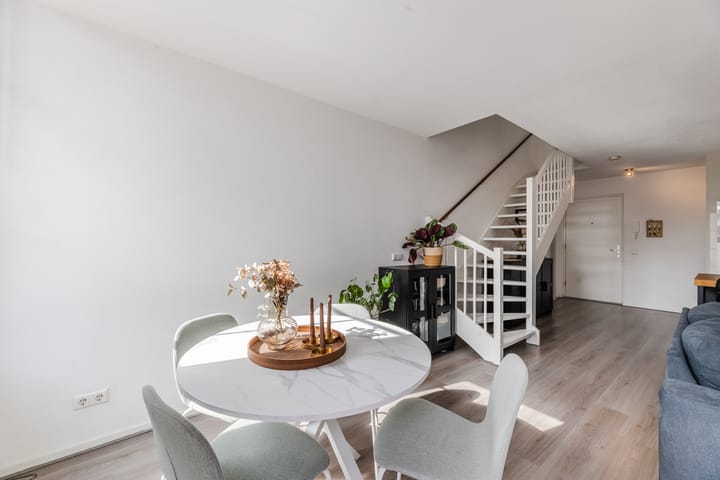 Photo 3 of Wilhelminastraat 8-T