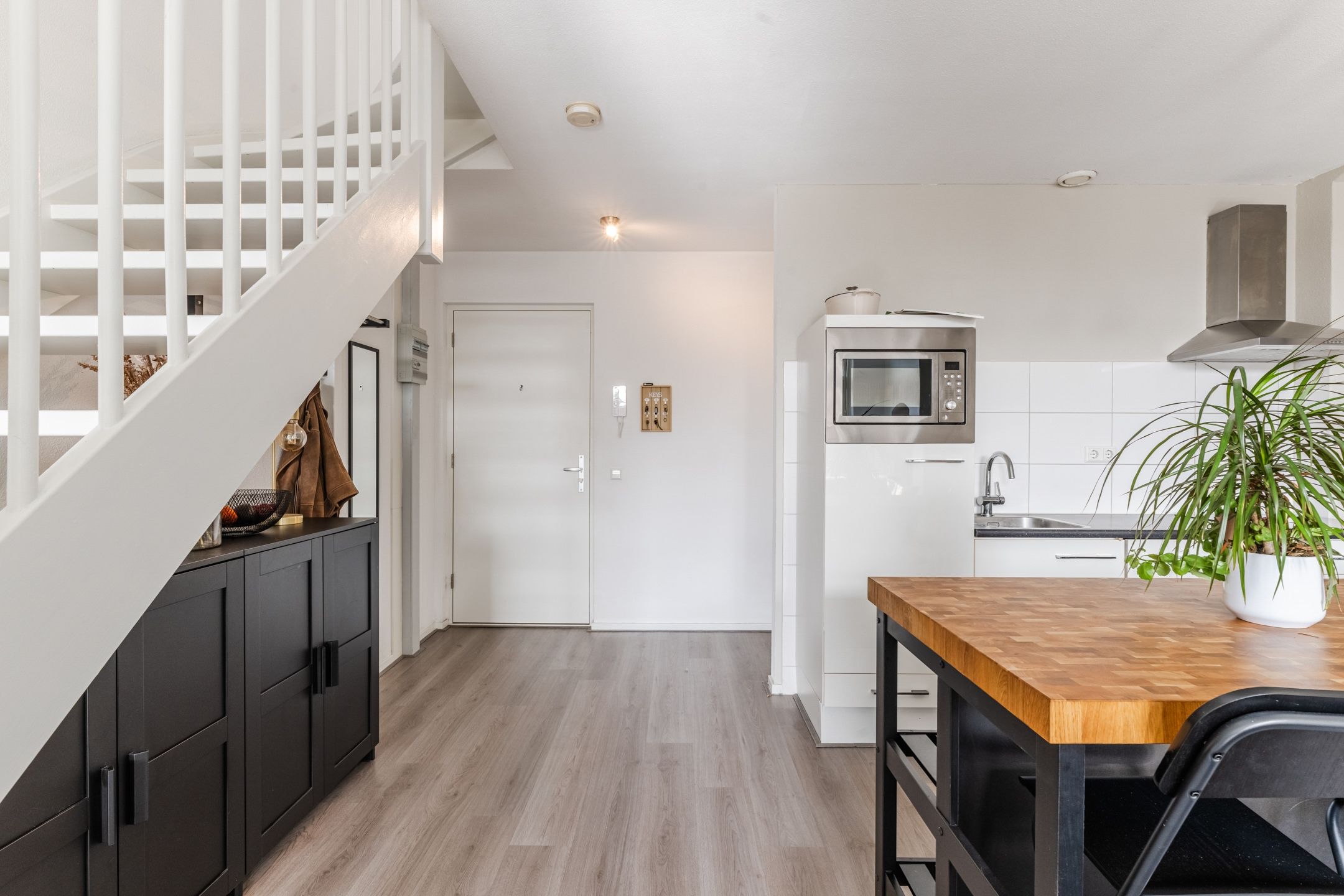 Photo 9 of Wilhelminastraat 8-T