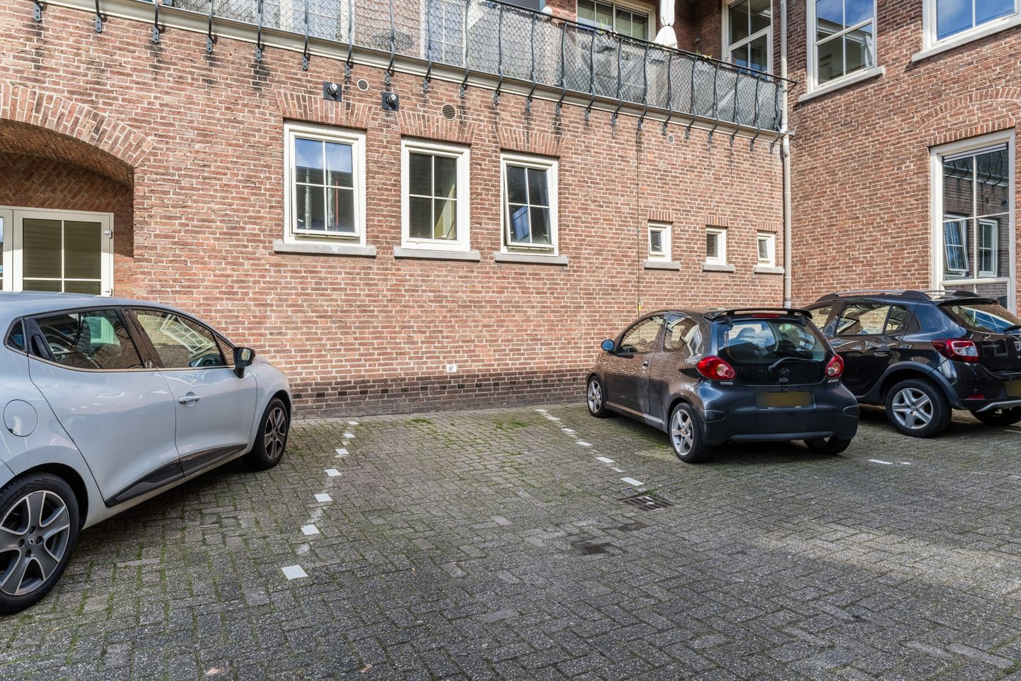 Photo 5 of Wilhelminastraat 8-T