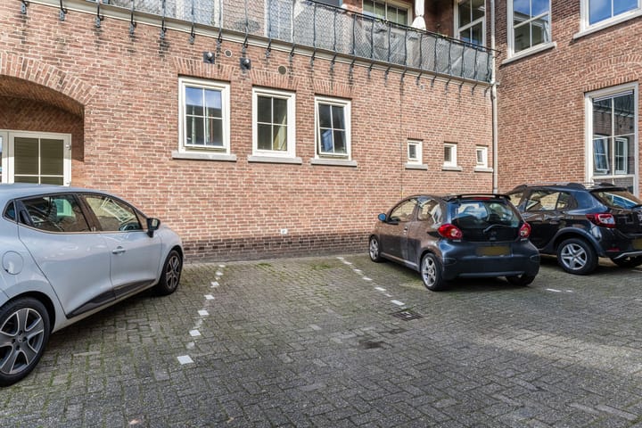 Photo 5 of Wilhelminastraat 8-T