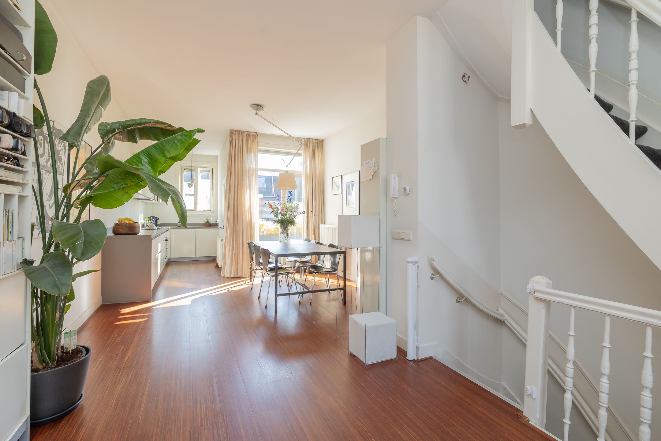 Foto 9 van Van Hogendorpstraat 153-3