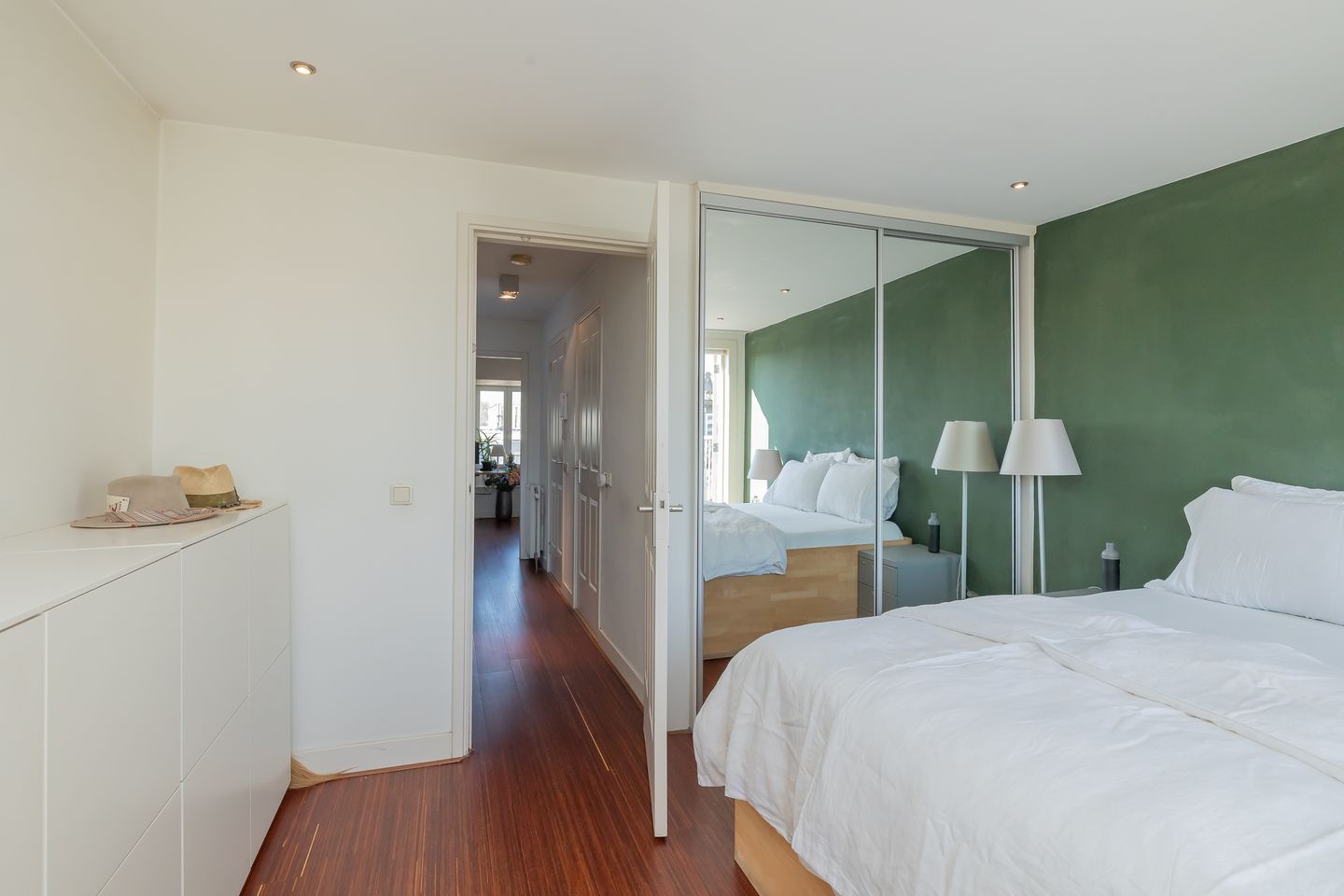 Foto 19 van Van Hogendorpstraat 153-3