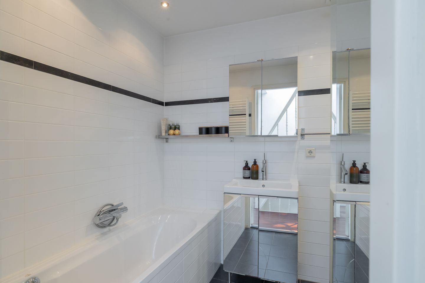 Foto 25 van Van Hogendorpstraat 153-3