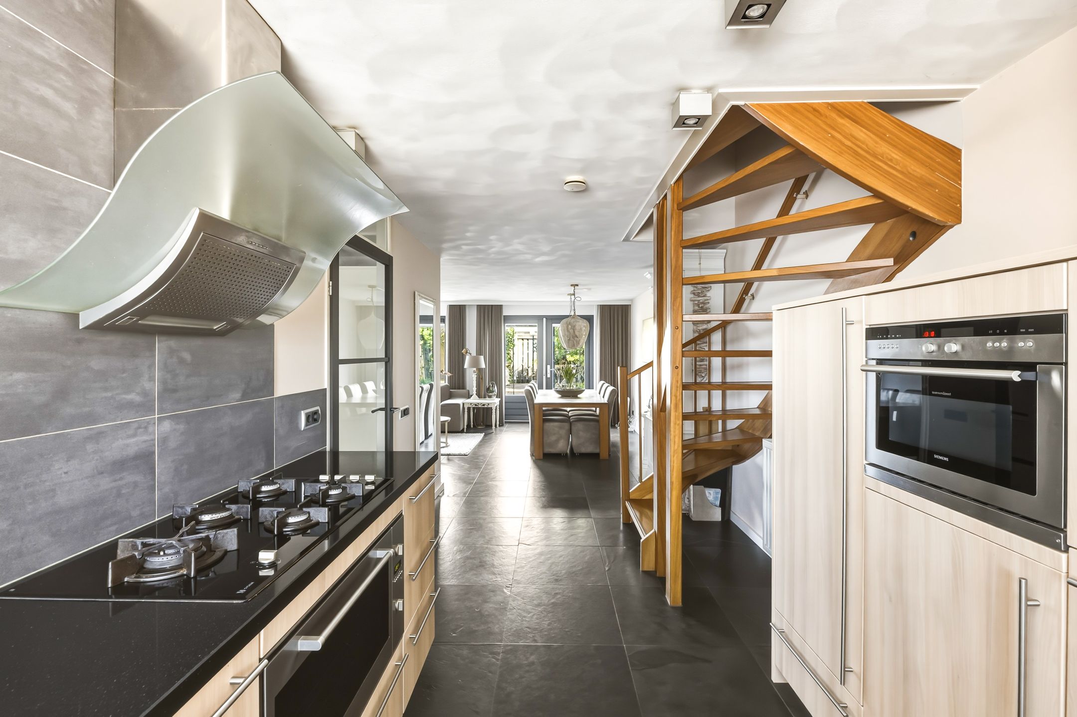 Foto 18 van F. Leenhoutsstraat 1-A