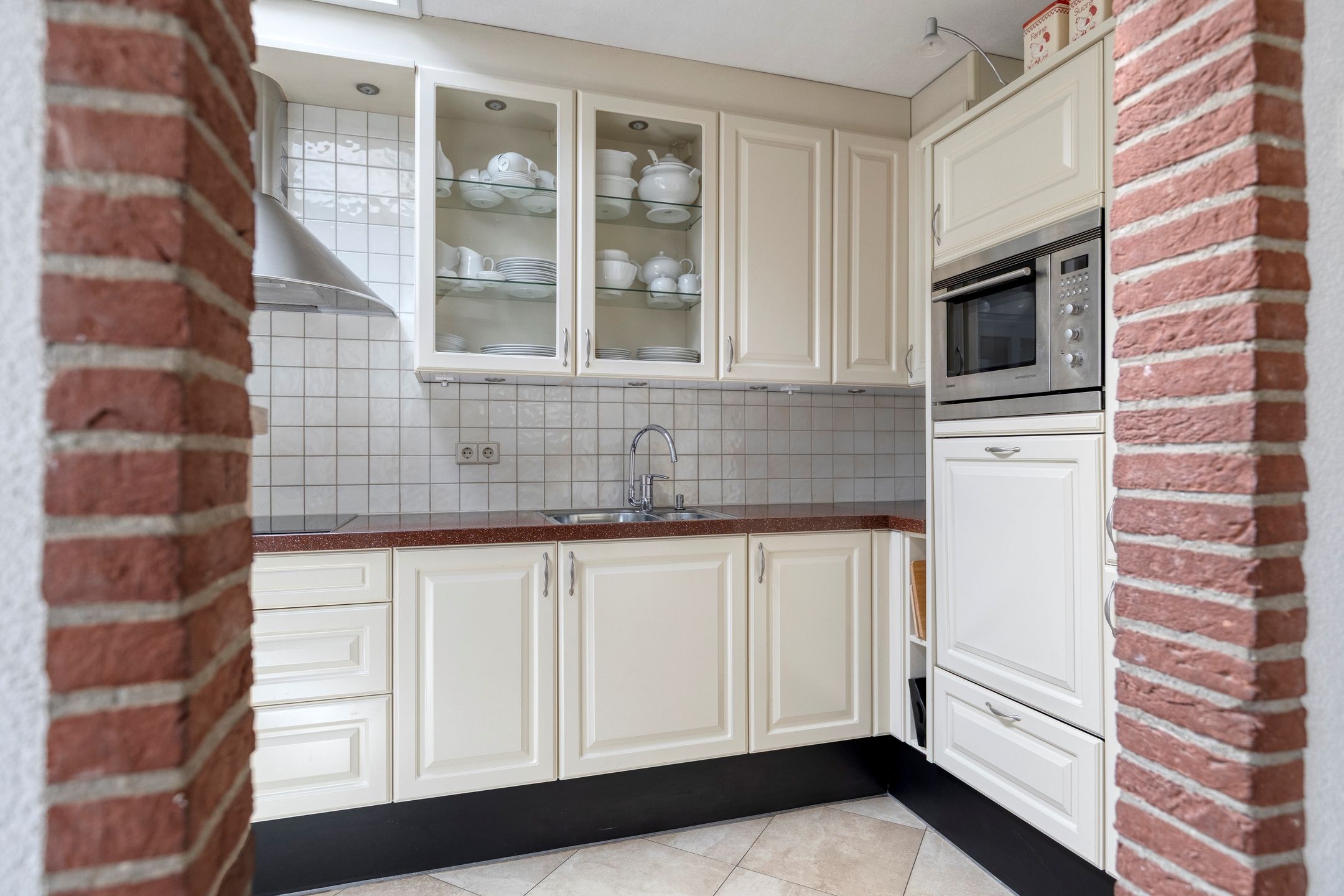 Foto 15 van Charlotte de Bourbonstraat 18