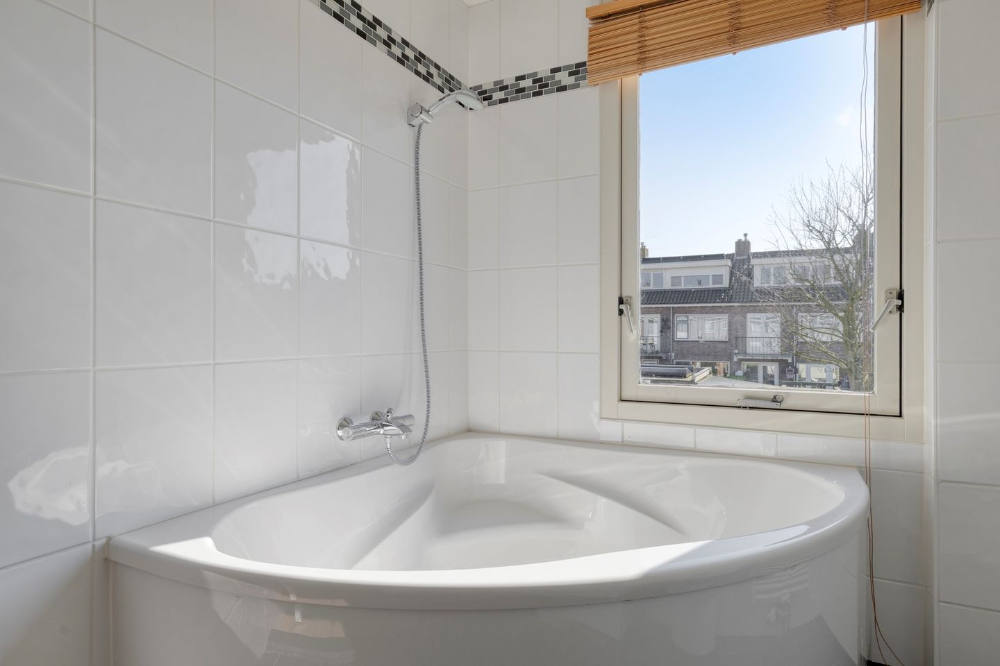 Foto 25 van Charlotte de Bourbonstraat 18