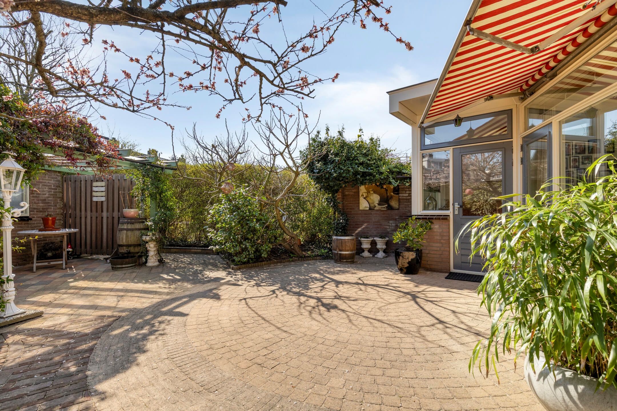 Foto 21 van Charlotte de Bourbonstraat 18