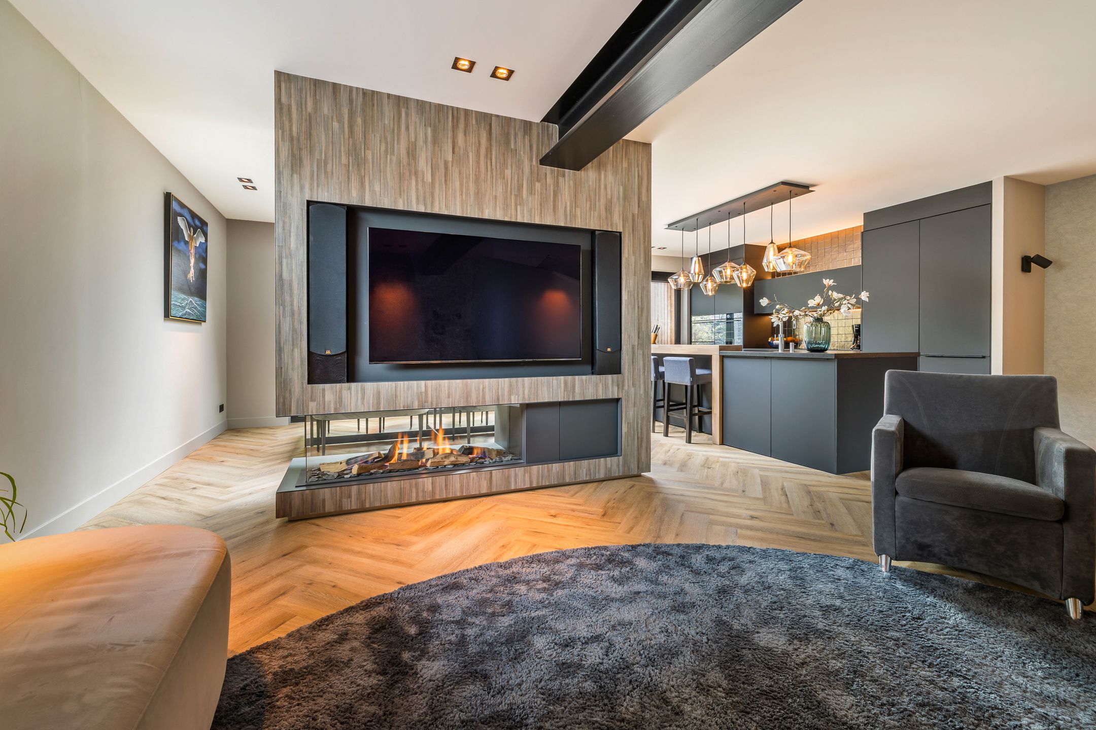 Photo 12 of Gravin Gertrude 25