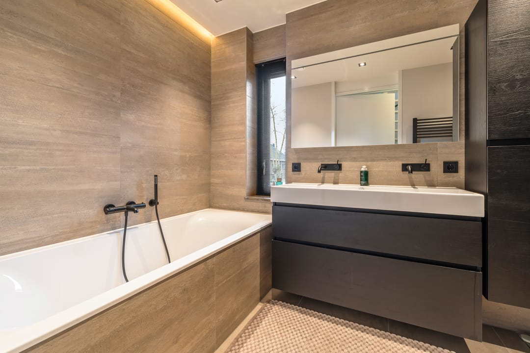 Photo 22 of Gravin Gertrude 25