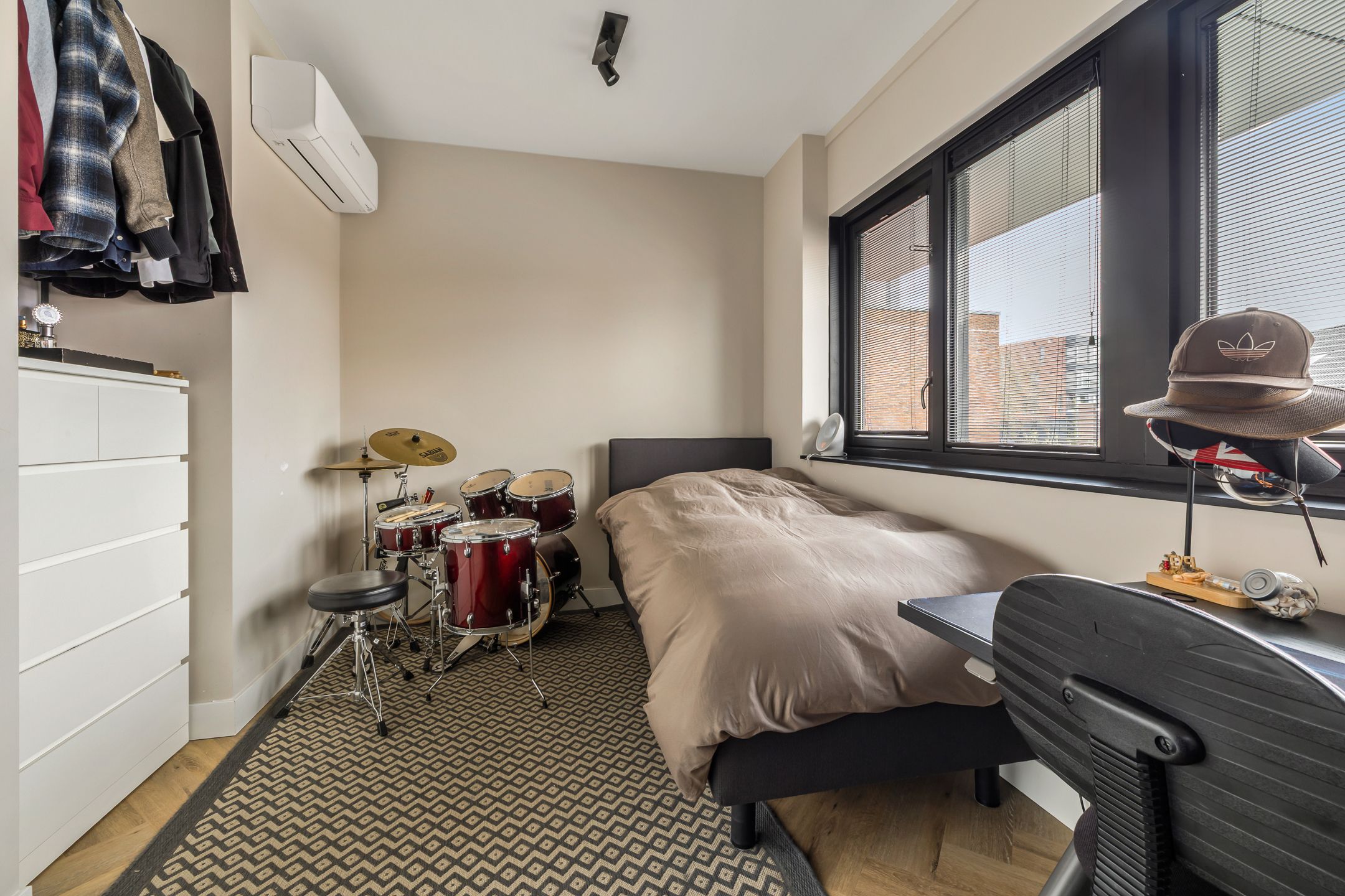 Photo 24 of Gravin Gertrude 25