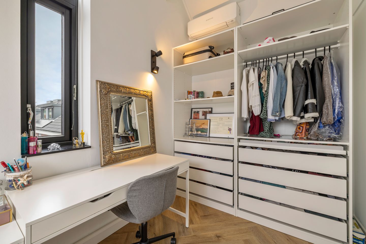 Photo 29 of Gravin Gertrude 25